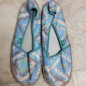 Sanuk slip on shoes
